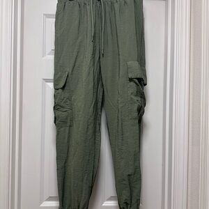 Women’s Olive Cargo Pants